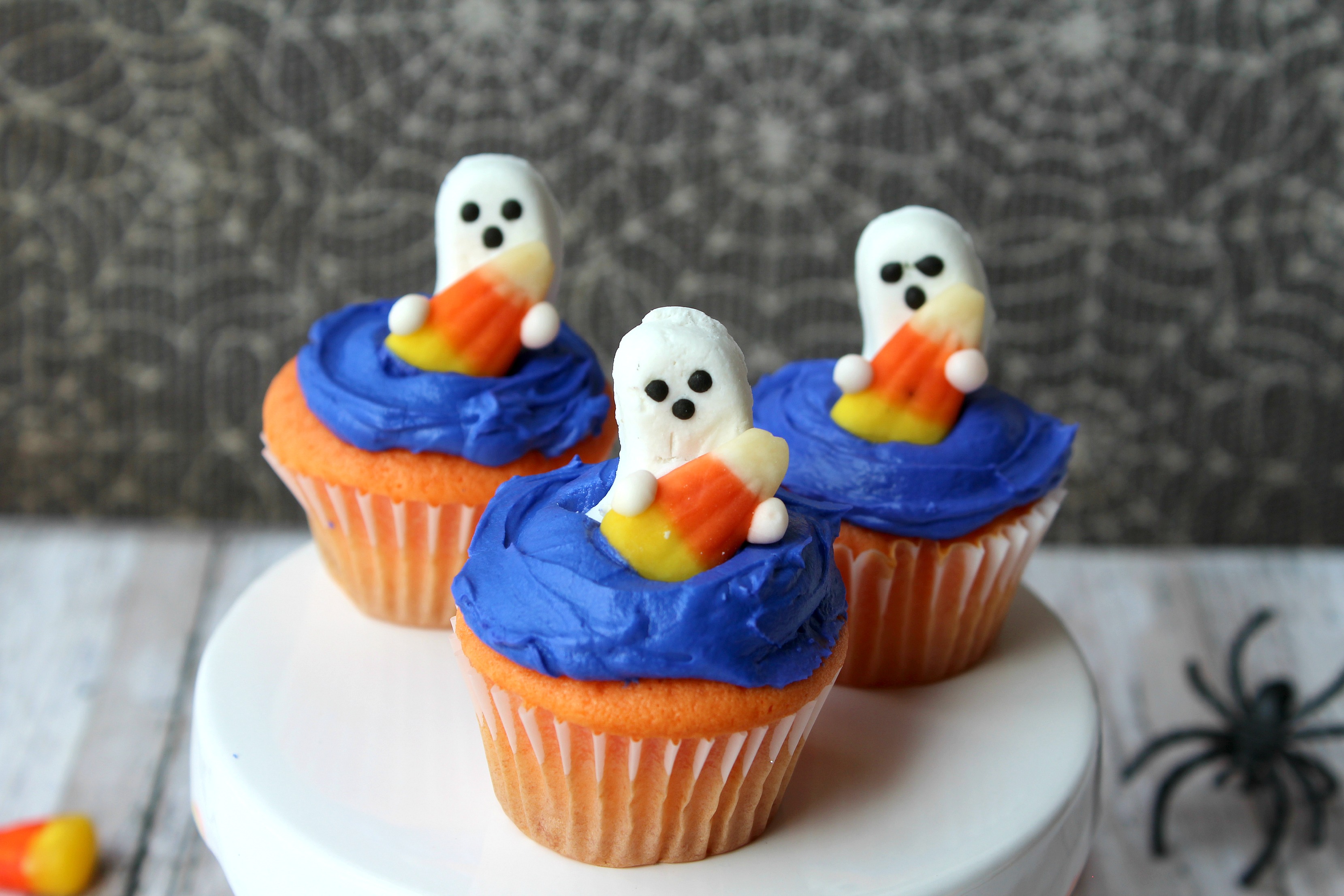 three ghost Halloween Cupcakes